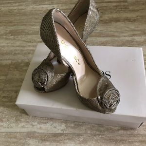 New Caparros Shose with box (Size6)